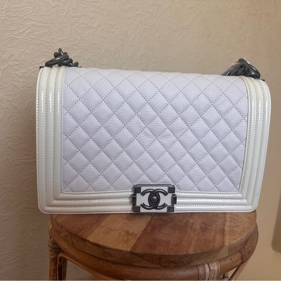 Sold - Picture 1 of 11